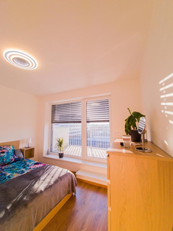 Modern Flat With Large Terrace Apartamento Hradec Králové Exterior foto