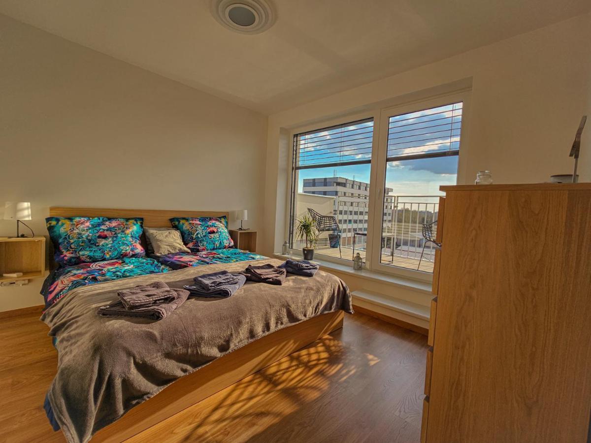 Modern Flat With Large Terrace Apartamento Hradec Králové Exterior foto